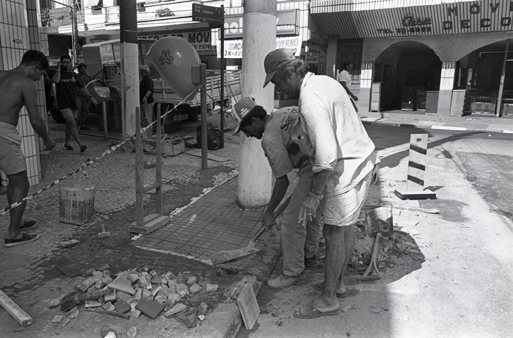 secom_015_01_045_folha01_tira04_fot_034.jpg