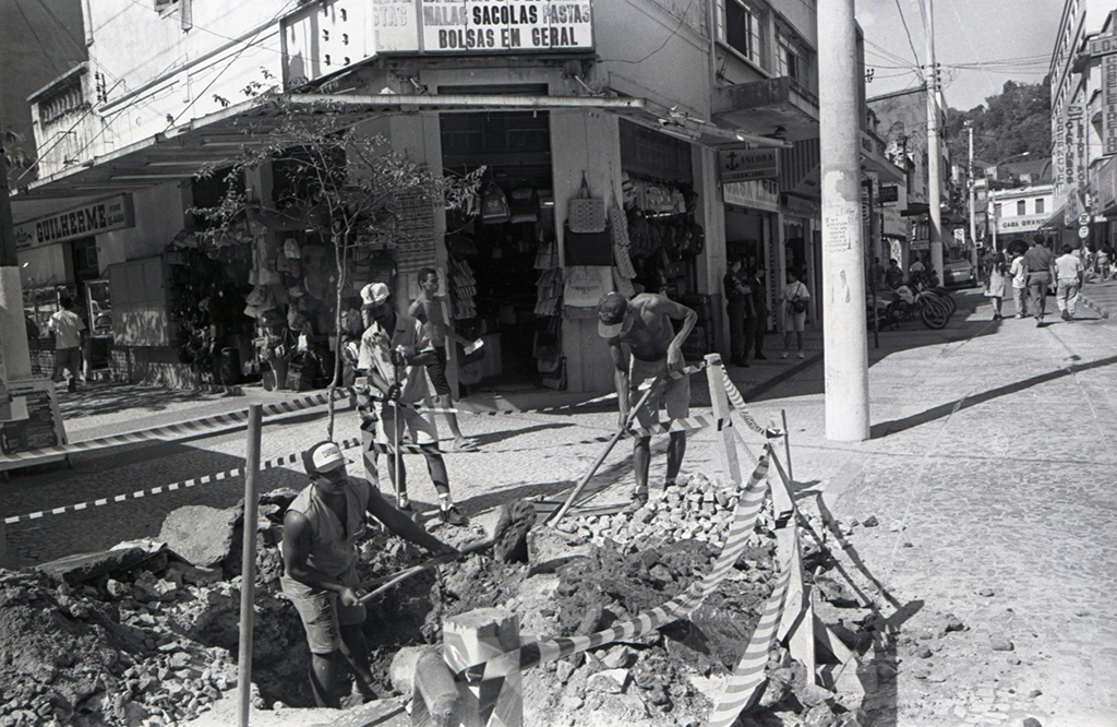 secom_015_01_045_folha01_tira04_fot_036.jpg