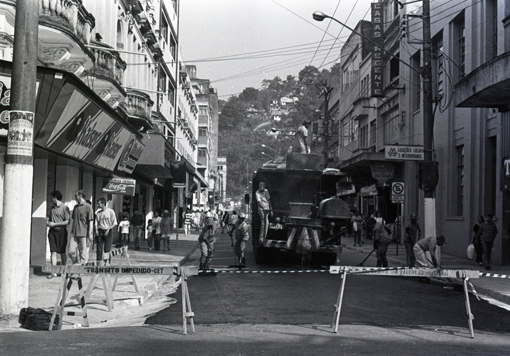 secom_015_01_045_folha01_tira05_fot_019.jpg